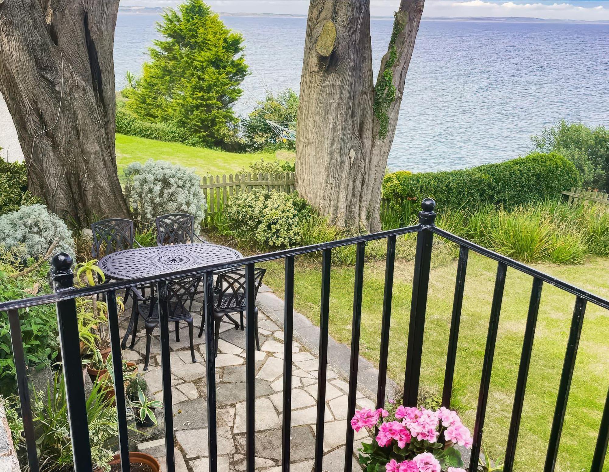 Rocklea Seaside Cottage Ньюкасл Экстерьер фото